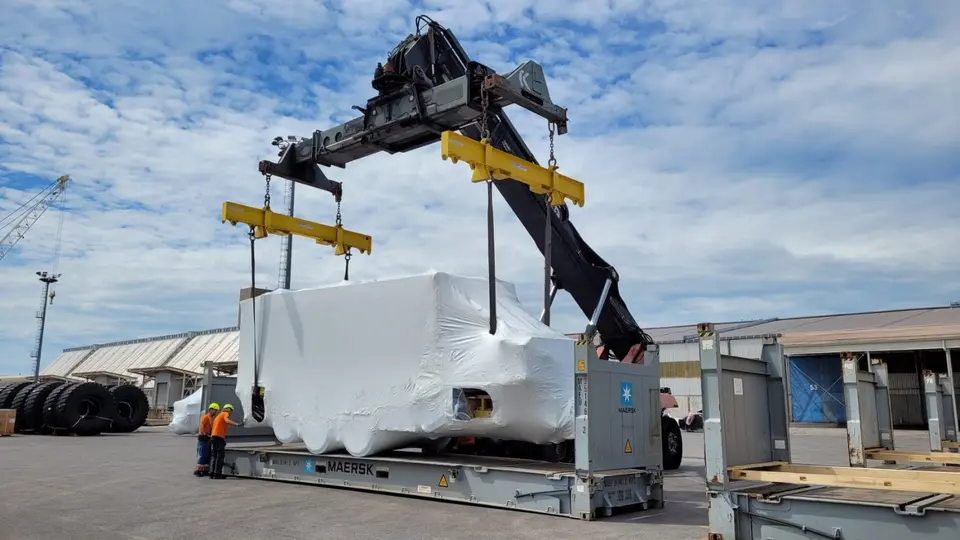 Cargo handling for international road freight